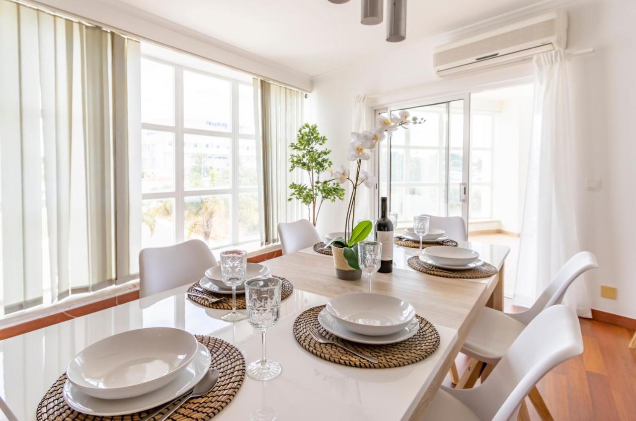 Spaceful Apartment In アルブフェイラ エクステリア 写真