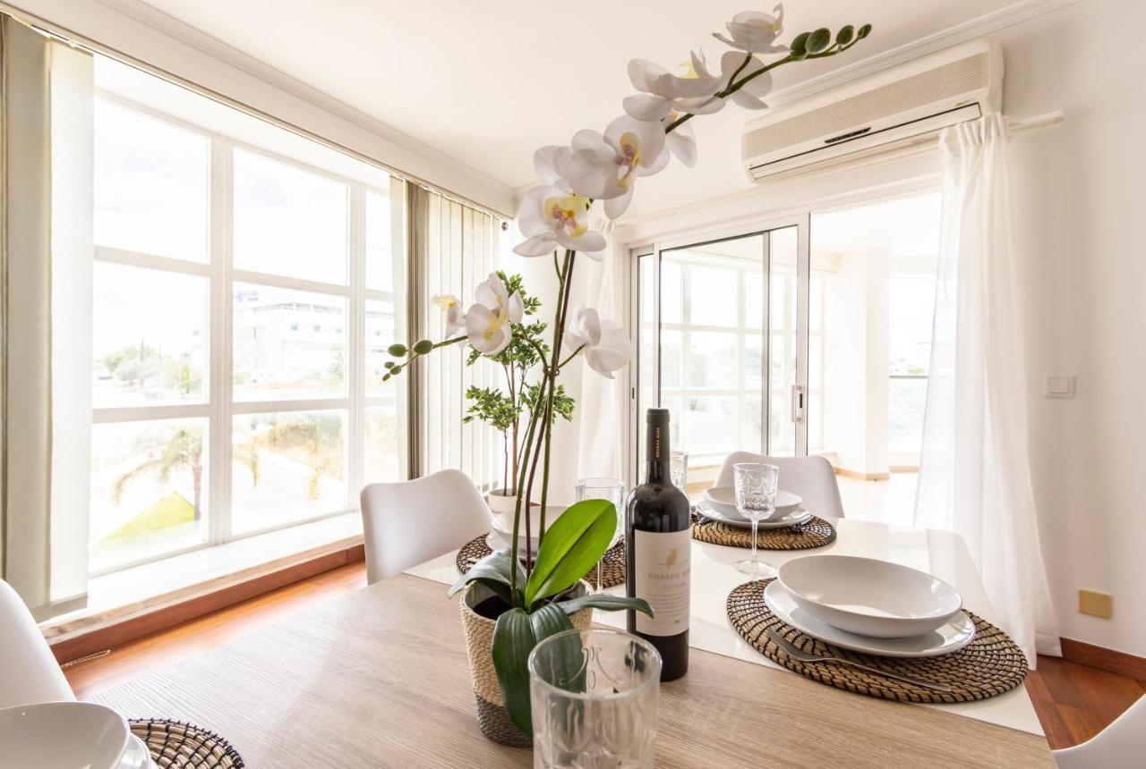 Spaceful Apartment In アルブフェイラ エクステリア 写真