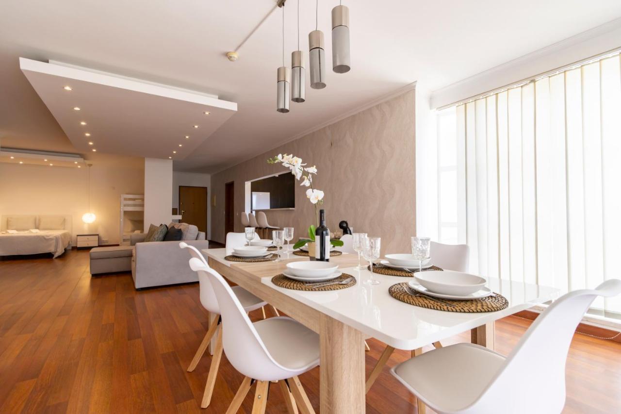 Spaceful Apartment In アルブフェイラ エクステリア 写真